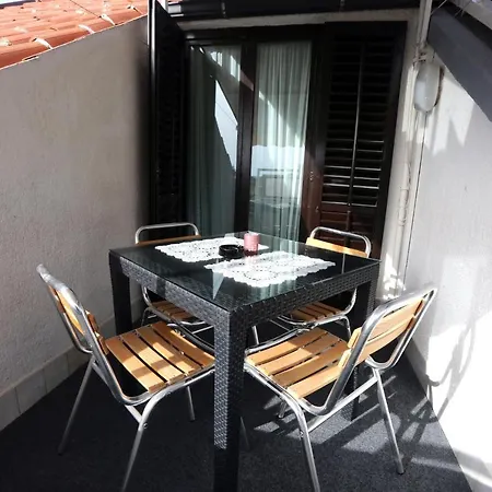 11628d Vodice